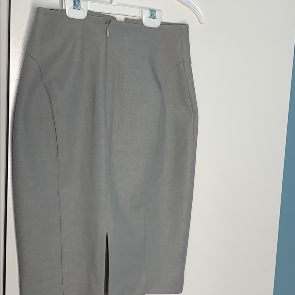 EXPRESS SKIRTS ☑️♠️ - Picture 3 of 4
